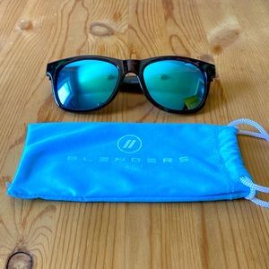 Blenders Eyewear